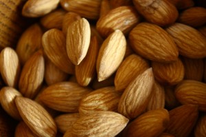 how-to-make-almond-milk how-to-make-almond-milk
