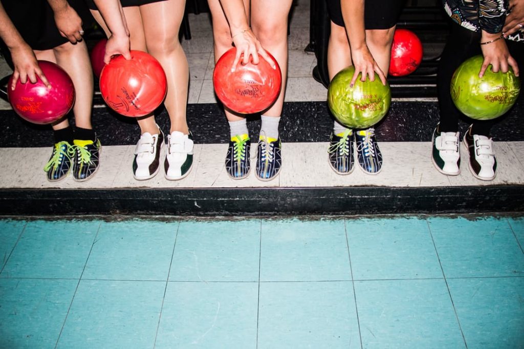 modernmonklife-gifting-experiences-bowling