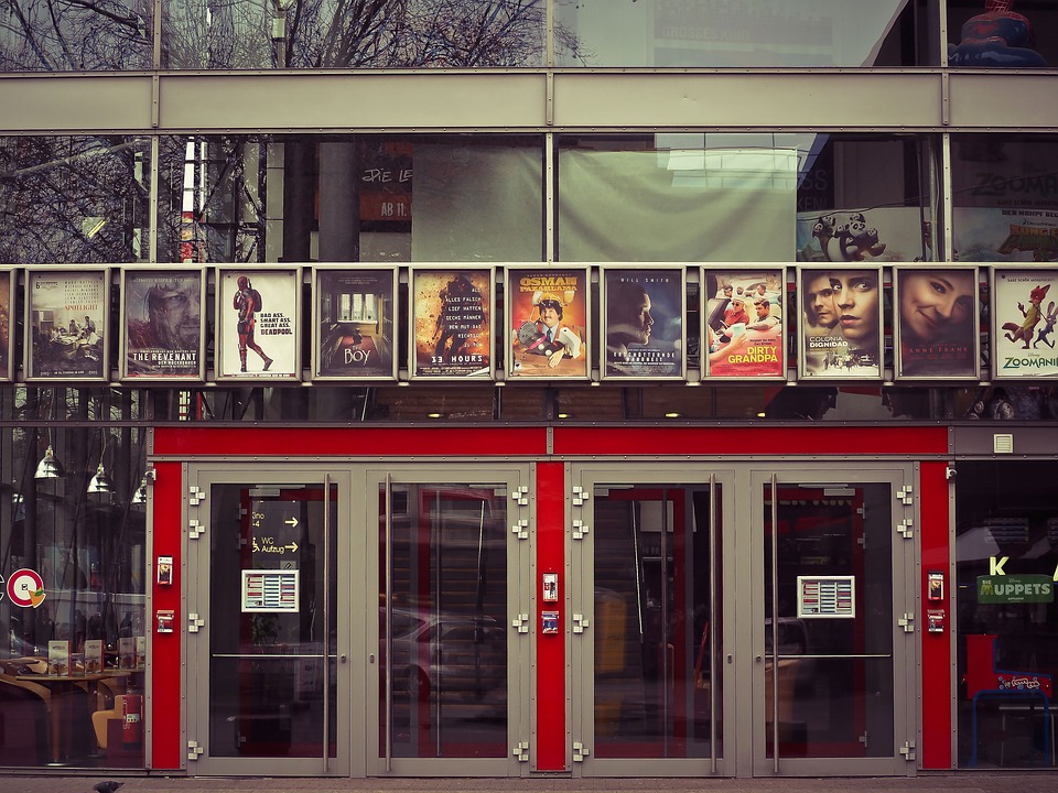 modernmonklife-gifting-experiences-movie-tickets
